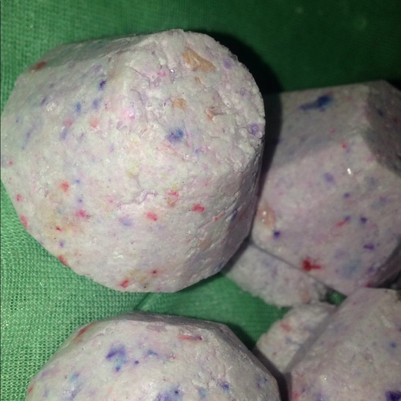 6pc Custom Handmade Gem Bath Bombs - Picture 3 of 7